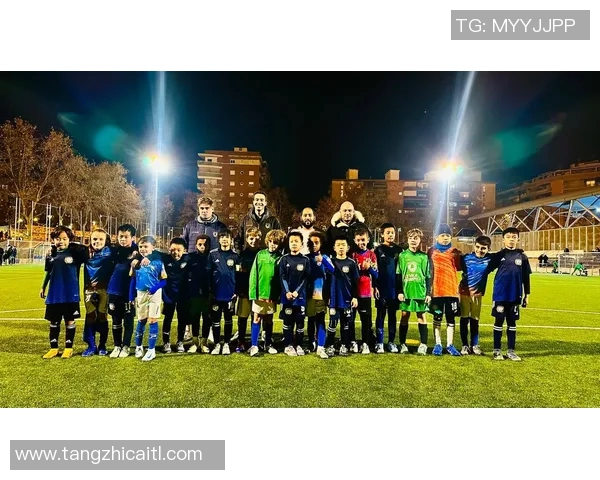 足球队老板坐在哪看球星是成功的关键因素之一如何影响球队表现 足球队老板坐在哪看球星是成功的关键因素之一如何影响球队表现